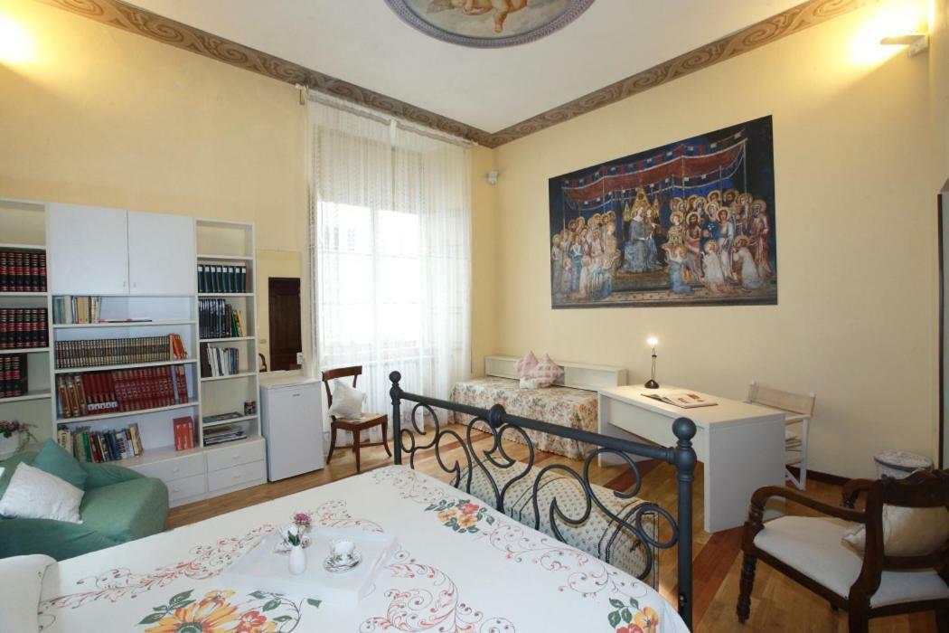Residenza D'Epoca Montanini Bed and Breakfast Siena Exteriör bild