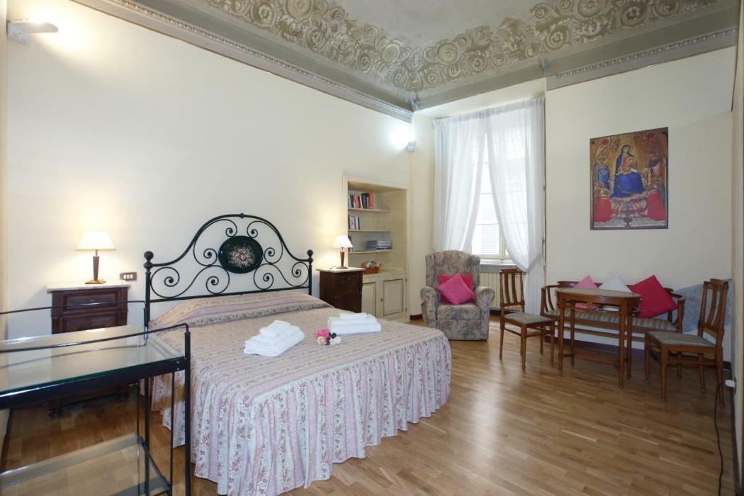 Residenza D'Epoca Montanini Bed and Breakfast Siena Exteriör bild